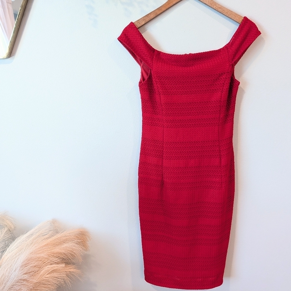 Trina Turk Red Off-Shoulder Dress Size 4